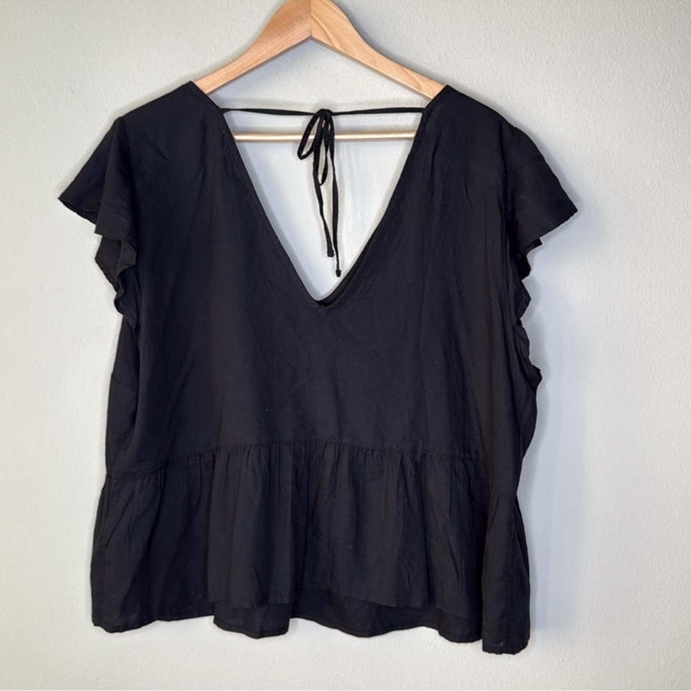 Abercrombie & Fitch Black Flutter Sleeve Trapeze Top